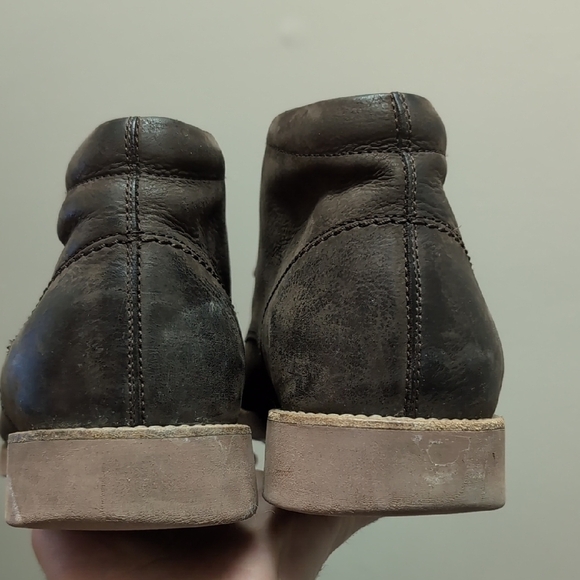 Tod's Men's Dark Brown Chukka Boots - Picture 4 of 9